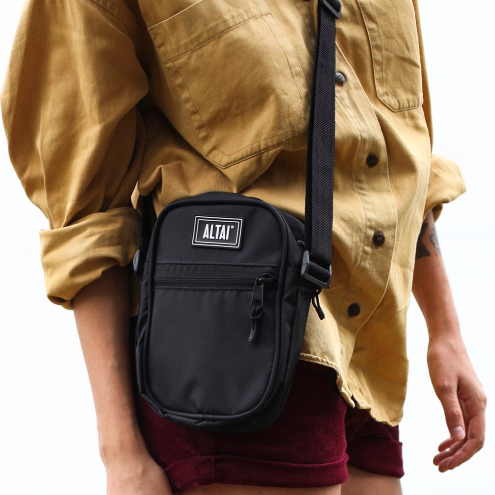 shoulder bag