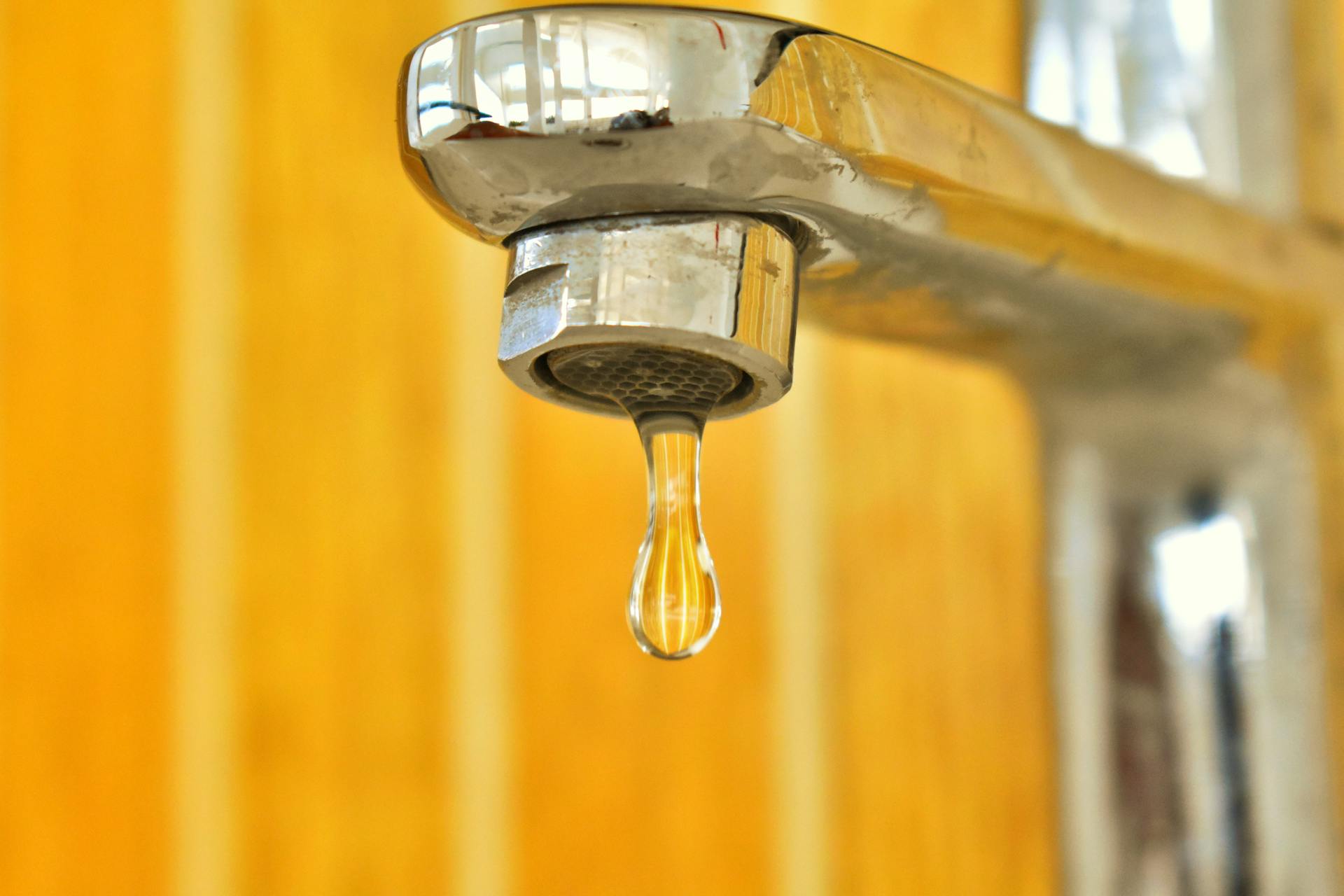 Como economizar água em casa Como economizar água em casa