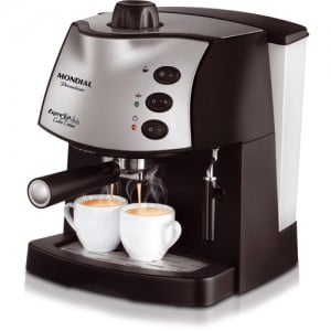 Cafeteira Expresso Mondial Espresso Coffee Cream C-08 Preta 15 Bar 